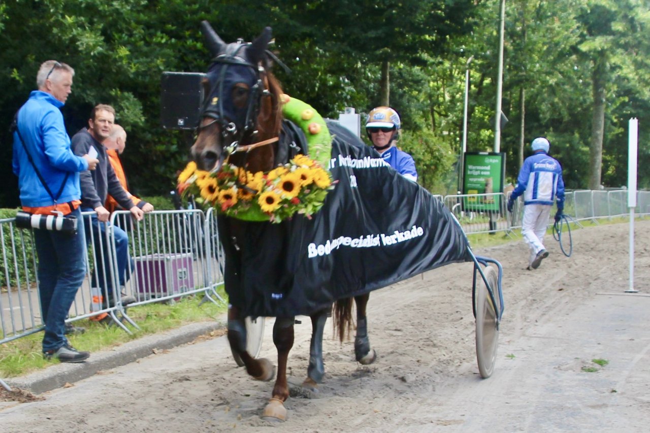 Medusa J en Caroline Aalbers winnen Warmond 2024.