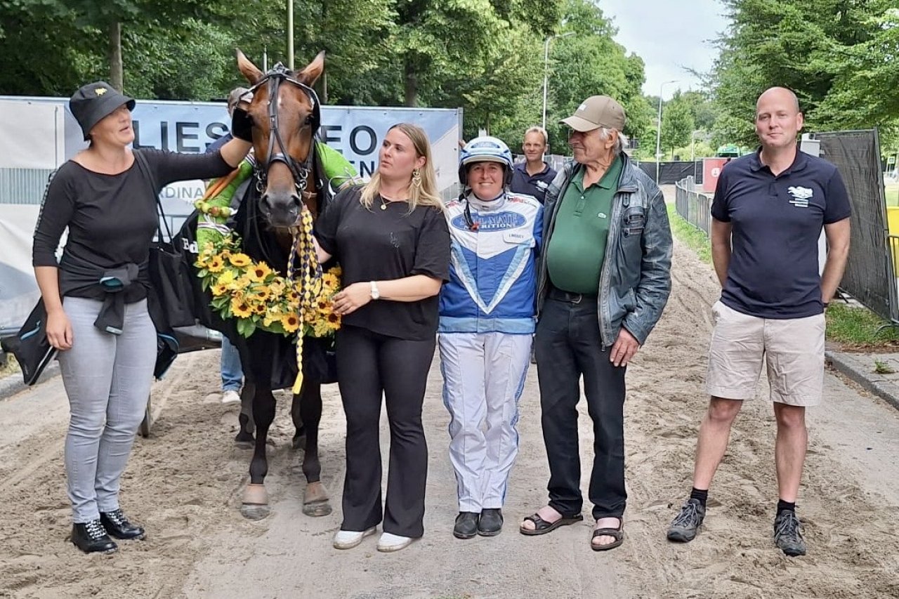 Omar Schermer en Lindsey Pegram pakken 2e zege van het jaar in Warmond.