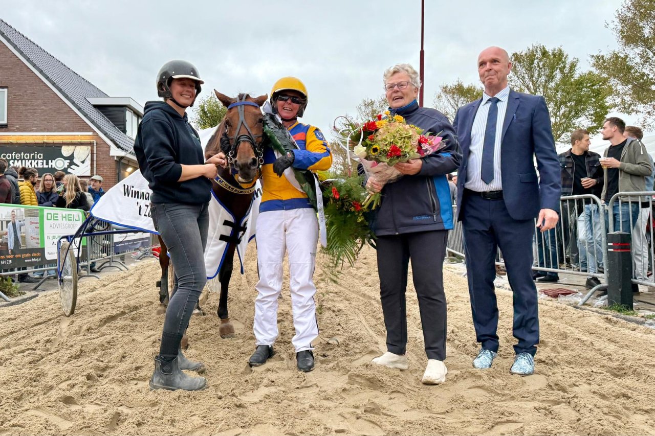 Krista Timmer wint 't Zand met Onse Cavallo.