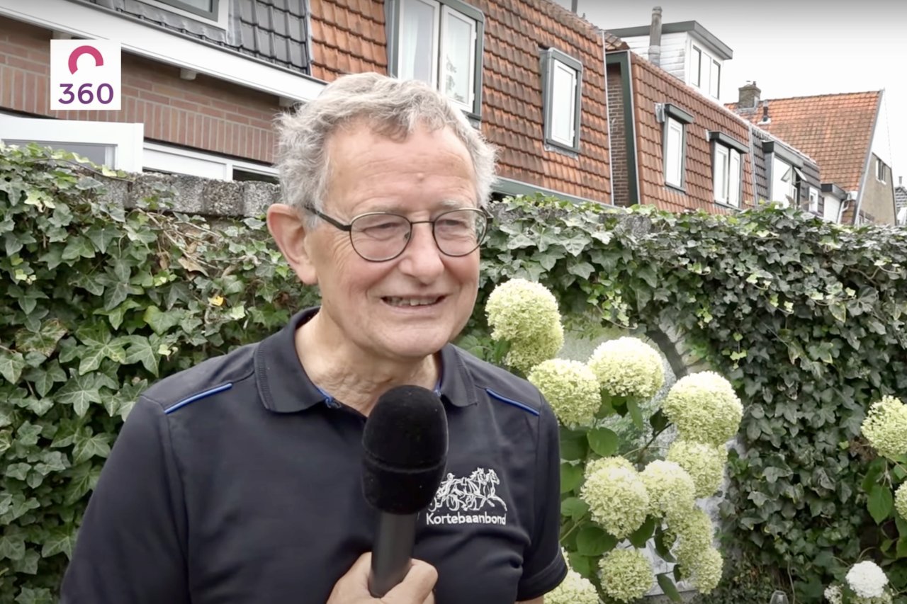 Frans Jansen in Santpoort voor IJmond360.