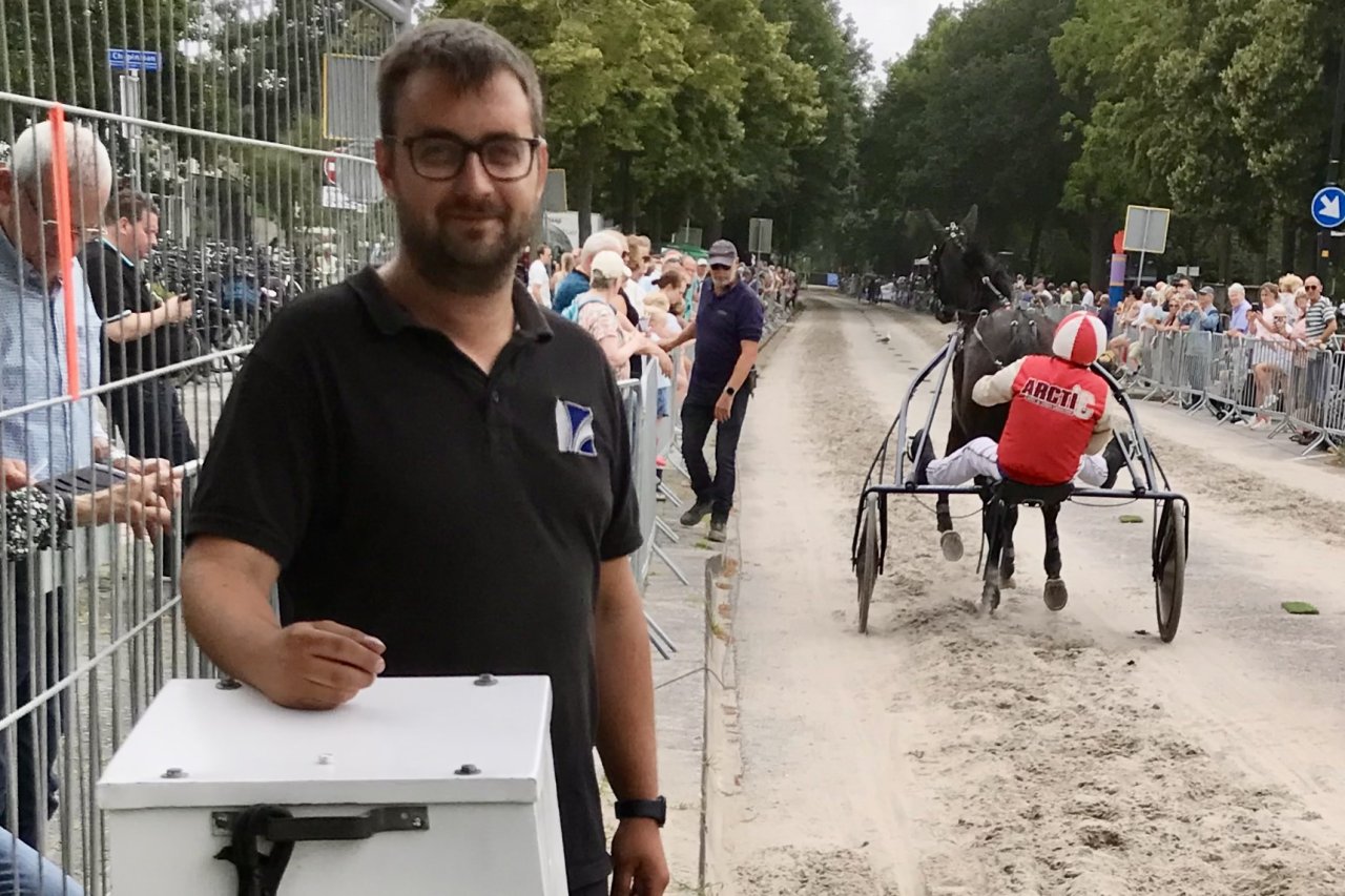 Gert van Beelen, de man van BES tussen de startpalen.