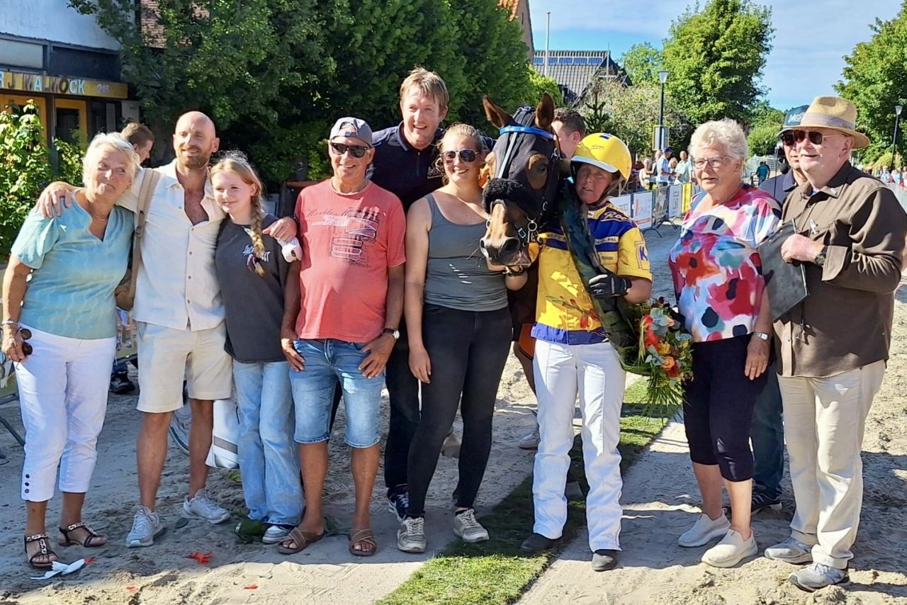 Indus Dragon prolongeert titel in Egmond.