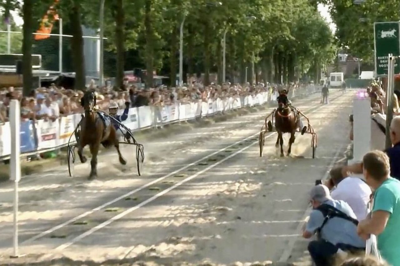 Jaimy Fox en Caroline Aalbers winnen Nootdorp 2024.